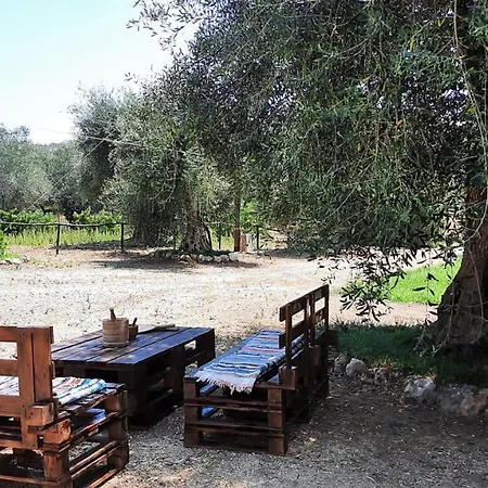 Chara's Holiday In South Corfu בית נופש